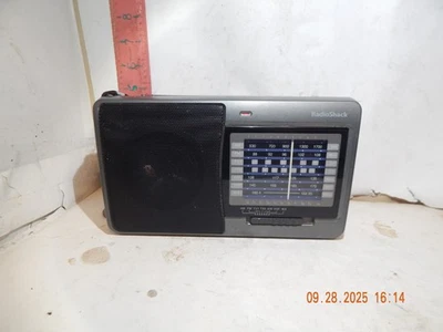 Radio Shack Portable Multiband Radio 12-456 AM/FM TV1 TV2 AIR VHF-WX Black WORKS - Image 1 of 2