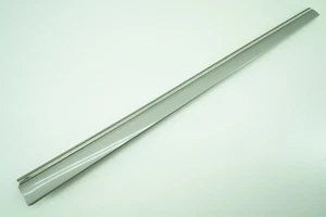 MERCEDES W203 01-07 FRONT RIGHT SIDE DOOR MOLDING TRIM 723 SILVER 2036905062 - Picture 1 of 11