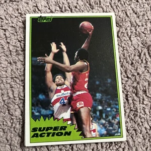 1981 Topps #MW110 Moses Malone Houston Rockets Basketball Card Super action - Picture 1 of 2