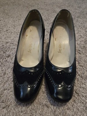 Tacones altos de fieltro azul marino Saks Fifth Ave Foto 1 de 4