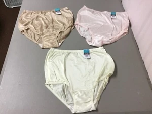 NWT Women’s 3 Vanity Fair Nylon Briefs Size 6 Yellow Pink Beige #949L - Picture 1 of 2