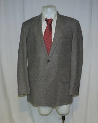 Corneliani Academy Gray Speckled Silk Cashmere Blend Two Button Sport Coat 44L - Image 1 of 4