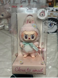 Popmart Labubu Close To Sweet Vinyl Plush Authentic - Picture 1 of 3