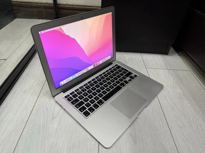 Apple MacBook Air 13.3" Early 2015 - 128GB SSD - 4GB Ram - 1.6GHz Intel Core i5 - Image 1 of 4
