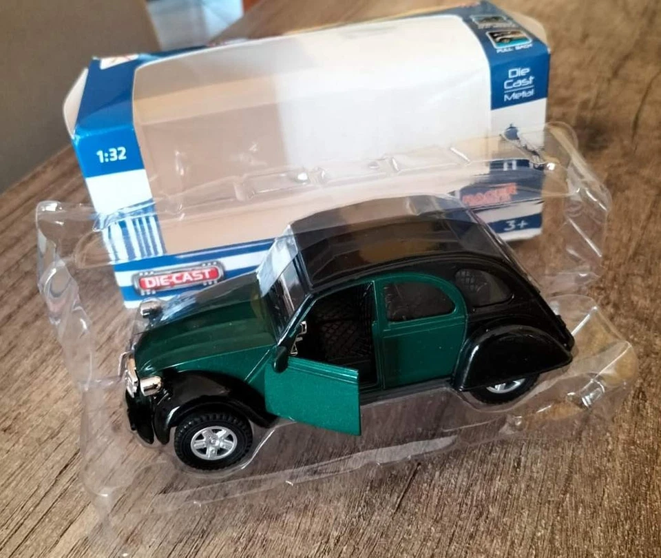 CITROEN 2CV MODELLINO 1:32 verde/nero DIE CAST METAL CON SCATOLA  - NUOVO - Immagine 1 di 1