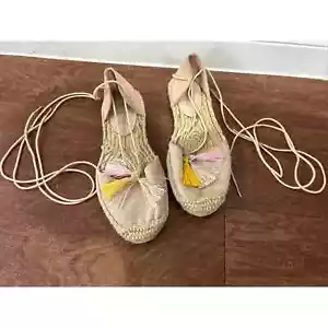 Forever 21 Lace Up Tassel Flat Espadrilles nude Size 7 PreOwned Good Condition - Picture 1 of 7