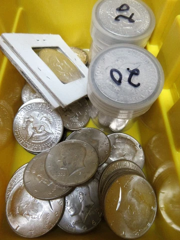1 EACH kENNEDY HALF DOLLARS 90% SILVER NICELY CIRCULATED CHOOSE HOW MANY Cover