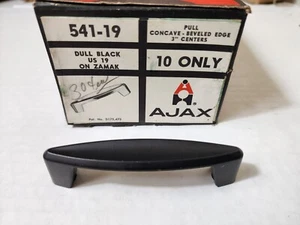 Tirador de gabinete de cajón negro opaco Ajax vintage nuevo de stock #541-19 años 70 retro C34 - Imagen 1 de 5