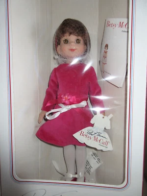 Muñeca Betsy McCall Frambuesa Roja Convención Firmada Tonner Rara 14 Pulgadas en Caja Foto 1 de 4