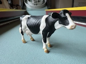 Schleich Black White Holstein Cow Figure 2000 Retired Farm Toy Figurine Moo! - Picture 1 of 10