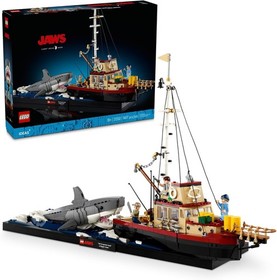 LEGO Ideas Jaws Set - Diorama Kit for Fans of the Movie - Shark Toy with Boat