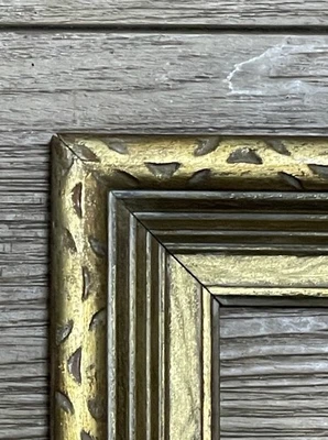 MARCO DE FOTOS ARTESANÍAS DORADAS TALLADAS 3”X5” AJUSTADOS ANTIGUOS Foto 1 de 4