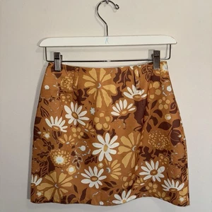 Princess Polly Size 2 Floral Skirt Stretch - Picture 1 of 2