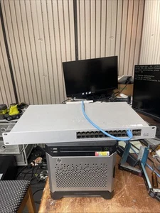 Cisco Meraki MS120-24P Gigabit Ethernet PoE - Picture 1 of 2