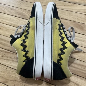 VANS Shoes Peanuts By Shulz Men 9.5 Black Yellow Snoopy Graphic Skate Sneakers - Picture 1 of 20