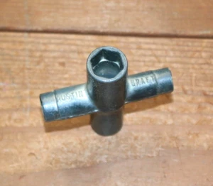 VINTAGE AUSTIN CRAFT 4 WAY SOCKET WRENCH (DOG BONE) FOR MODEL RC AIRPLANES - Picture 1 of 6