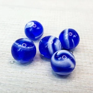 LOTE De Colección De 5 Canicas Azul Cobalto con Remolino Blanco ~ 15mm Vidrio Mármol - Imagen 1 de 6