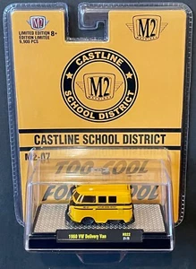 M2 Machines Hobby Exclusives 1960 Volkswagen Short School Bus 1:64 - Picture 1 of 1