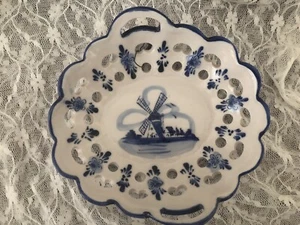 Delft Blue Handpainted Small Reticulated Trinket Bowl Dish Heart Shaped Cutout - Picture 1 of 11