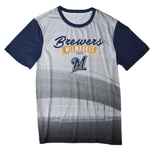 FOCO MLB Men's Milwaukee Brewers Outfield Photo Tee Shirt - Picture 1 of 4