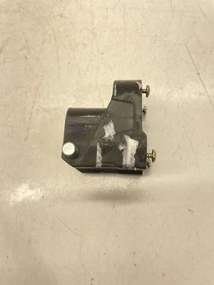 Throttle Block, Upper - 2007 POLARIS 600 Axys Pro RMK  45718 - Image 1 of 4