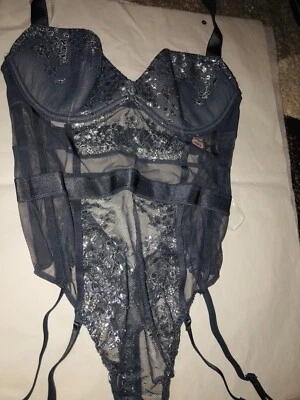 НОВЫЙ КОРСЕТ VICTORIAS SECRET НА КОСТОЧКАХ БЮСТЬЕ серый серебристый КРУЖЕВНОЙ СЕКСУАЛЬНЫЙ РАЗМЕР 34B ЧИСТЫЙ - Изображение 1 из 4