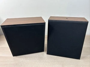 Lowell SL810 8” Wall Mount Speakers. Set Of 2. Open Box. 10” Wood Casing. - Picture 1 of 6