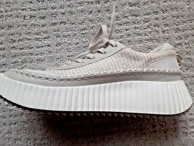 DOLCE VITA DENAE SIZE 8.5M  SANDSTONE KNIT PLATFORM SNEAKERS - Image 1 of 4