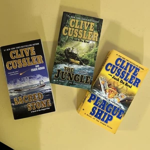 3 Oregon Files: Plague Ship; Jungle; Sacred Stone by Clive Cussler - Bild 1 von 19
