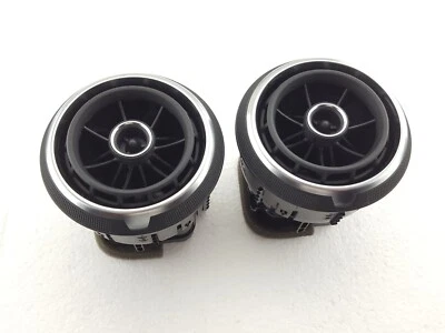 2 × AUDI A3 8V (2013 - 2017) приборной панели вентиляционные отверстия - 8V0 820 901 - Изображение 1 из 3