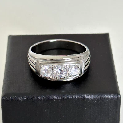 Anillo de banda enchapado en plata de tres piedras circonita cúbica transparente para hombre talla 11 Foto 1 de 4