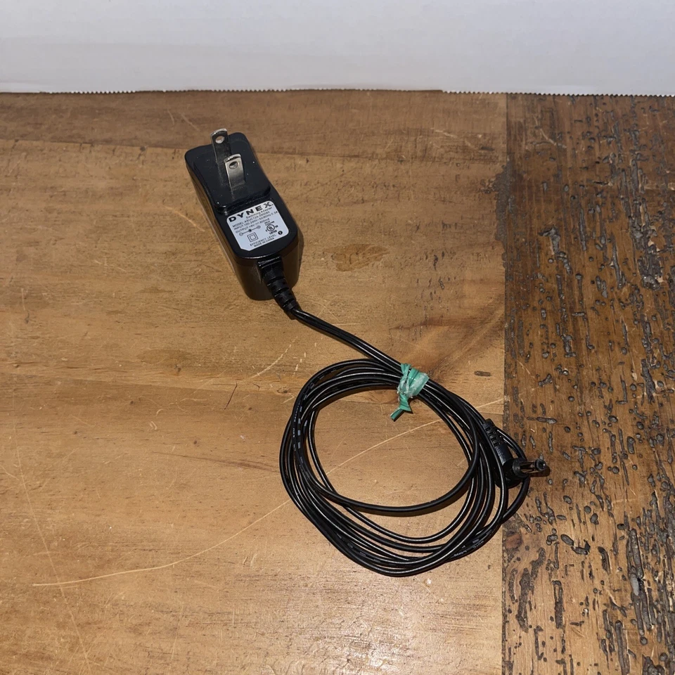 DYNEX SWITCHING ADAPTER +9V 500mA ASUC12A-090080 (PHILIPS RAZOR)  (D-1) - Image 1 of 4