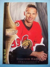 2005-06 Upper Deck (Power Play) Portrait Base Card # 63 Dominik Hasek!