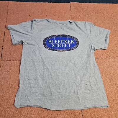 Camiseta Blecker Street Subway Azulejo Gris Grande Para Hombre Gráfico NYC SS T4c Foto 1 de 4