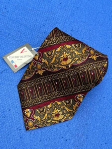 Authentic CLAUDIO VALENTINO Full Print Floral Design Red 100% Silk Necktie Tie - Picture 1 of 12