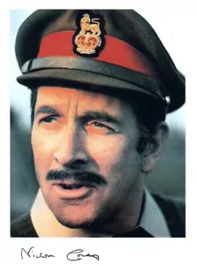 Doctor Who Autograph: NICHOLAS COURTNEY (The Brigadier) Rare Signed Photo - Foto 1 di 1