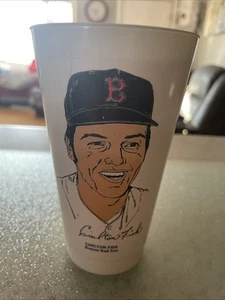 1973 Carlton Fisk 7 Eleven Cup Red Sox - Picture 1 of 5