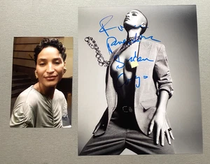 INDYA MOORE Foto Original En Persona 20x25 Autógrafos consignas + Foto - Imagen 1 de 1