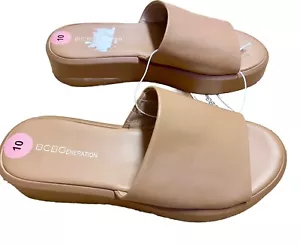 BCBGeneration NWT Women’s Size 10 Shoes- Tan Slip-on Platform Sandals - Picture 1 of 4