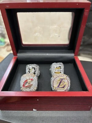 LeBron James - Juego de 4 anillos de campeonato con caja de madera Lakers Cleveland Miami Foto 1 de 4