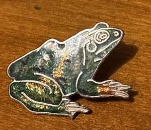 Grüne Emaille Frosch Brosche Figur Anstecknadel Vintage silberfarben schwarze Punkte Amfco Retro - Bild 1 von 3