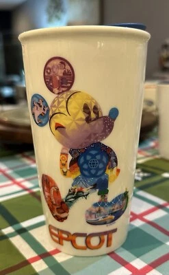 Vaso de cerámica con tapa Mickey Mouse Epcot Starbucks de los parques de Disney Foto 1 de 2