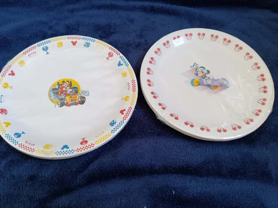 Nuevas placas de papel selladas de 2 paquetes de Disney Mickey and the Roadster Racers, 18 unidades, 6,7" Foto 1 de 1