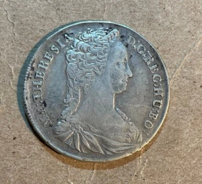 Hungría - 1744 Plata 1/2 Thaler - Virgen y Niño Foto 1 de 4