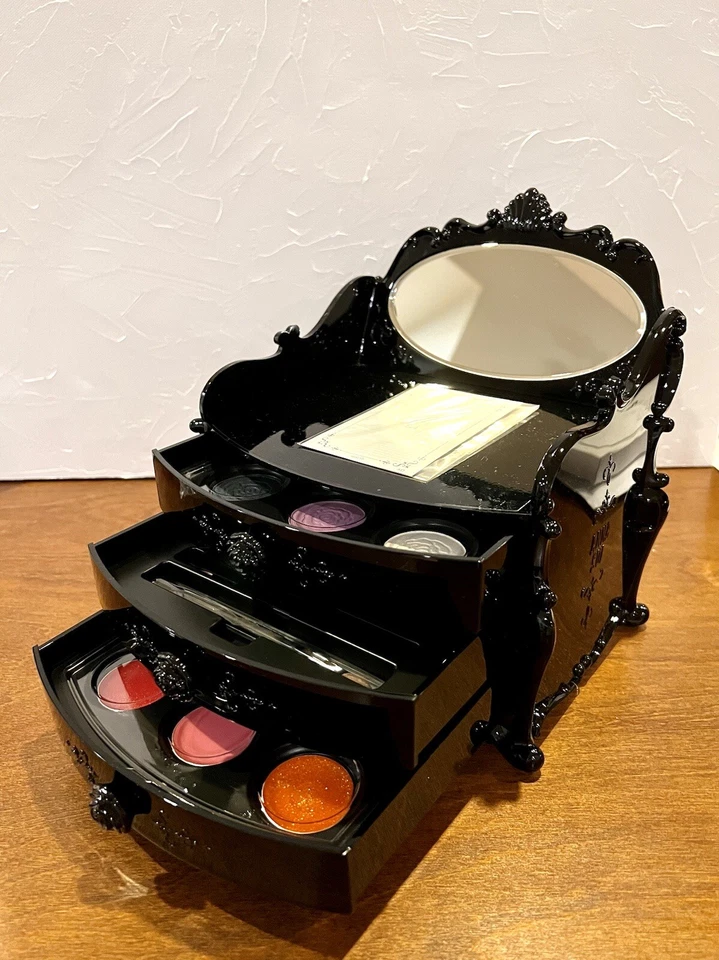 Anna Sui Makeup Color Collection - Image 1 of 4