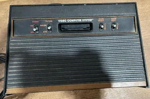 Consola Atari 2600 CX-2600 A sin probar - Grano de madera leñosa - Imagen 1 de 4