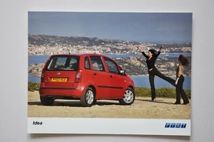 Car Press Photo - Fiat Idea - Red - Back / Side View - Picture 1 of 1