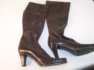 Franco Sarto Boots Women 7M Brown Pull On Leather Look 2.25 Heel  Classic Ladies