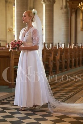 Vestido de novia Miss Candyfloss Sabella May de encaje en cuarzo blanco Foto 1 de 4