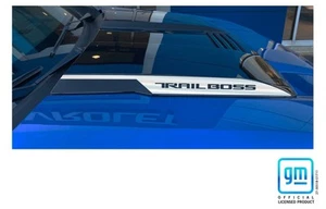 Chevy Silverado Trail Boss Chrome Hood Scoop Decals 2022-2025 Set of 2 - Bild 1 von 3